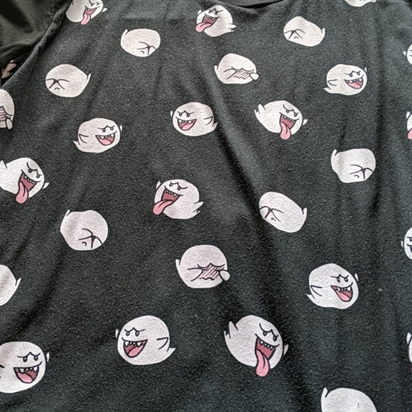 Large Nintendo print  Boo t shirt - Picture 2 of 3